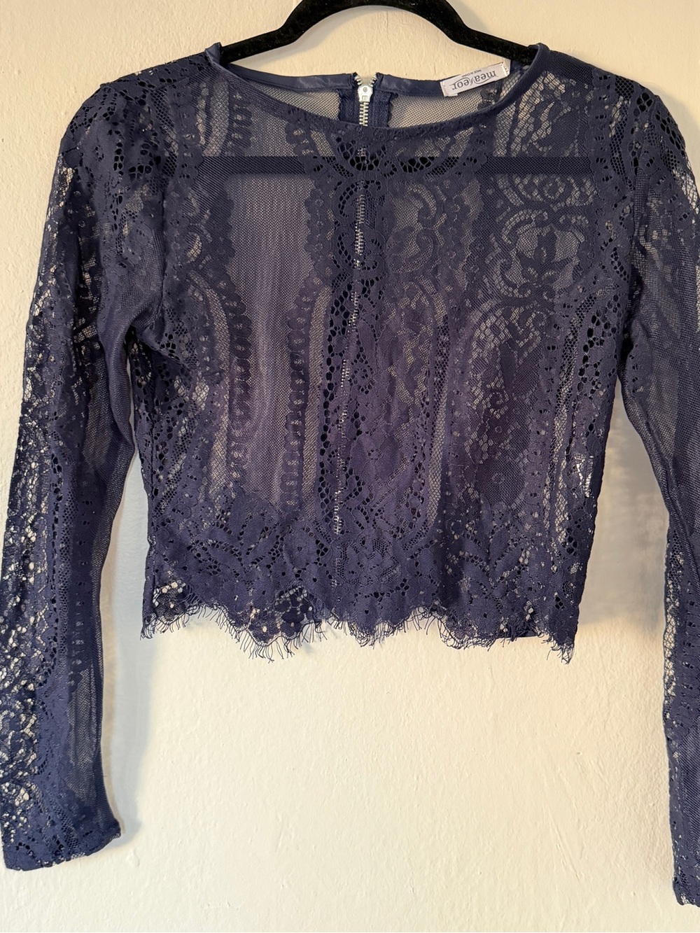 Moss & Cove Navy Lace Long-Sleeve Crop Blouse